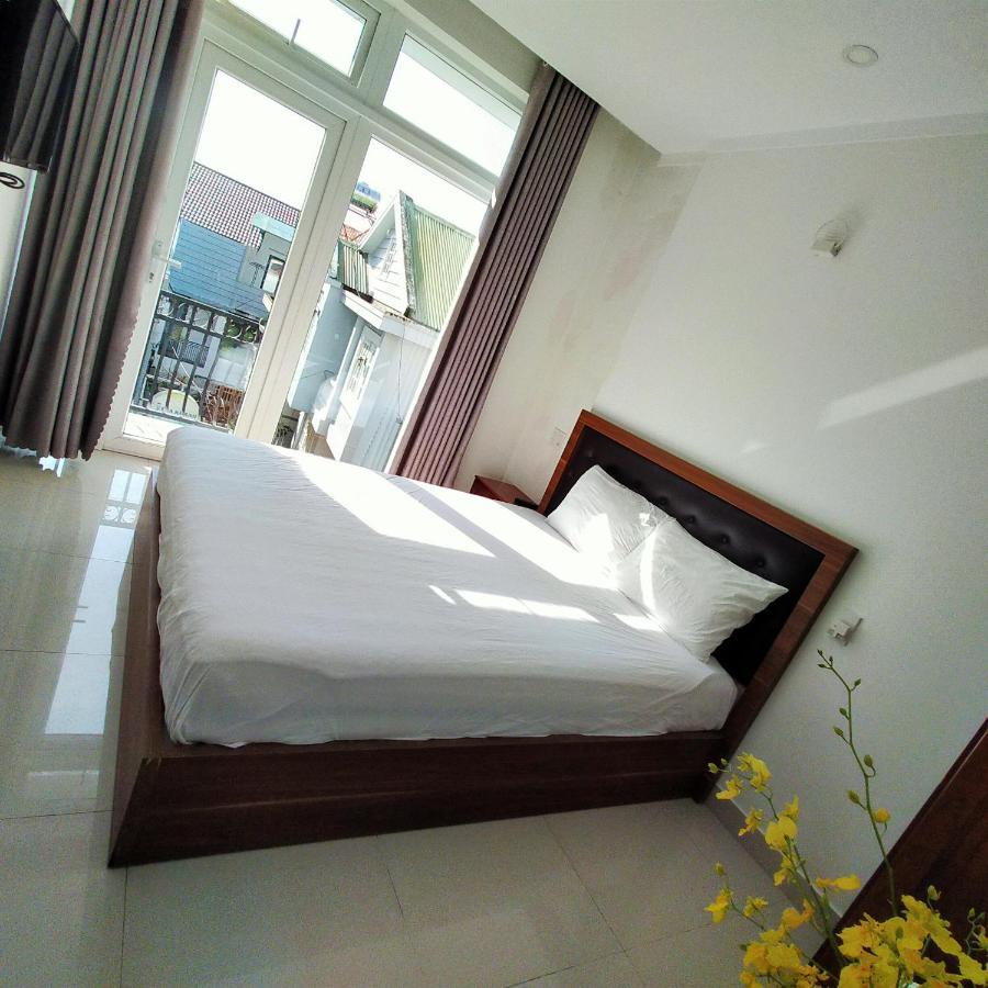 เฟือง วี 2 Hotel ดาลัด ภายนอก รูปภาพ