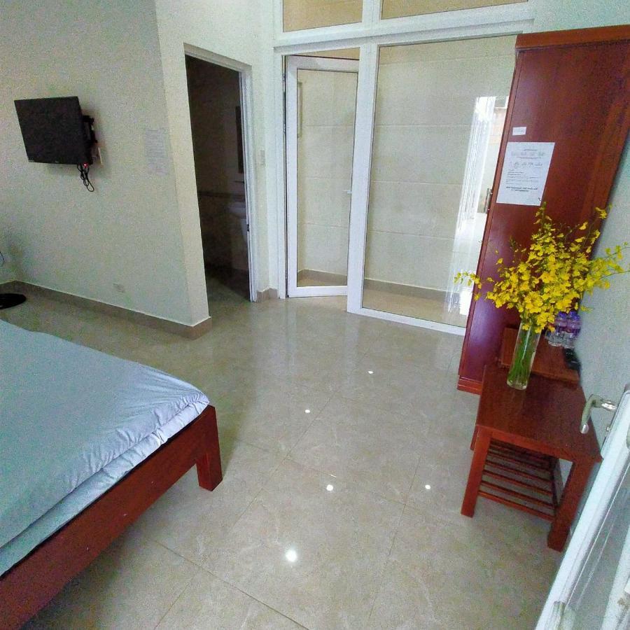 เฟือง วี 2 Hotel ดาลัด ภายนอก รูปภาพ