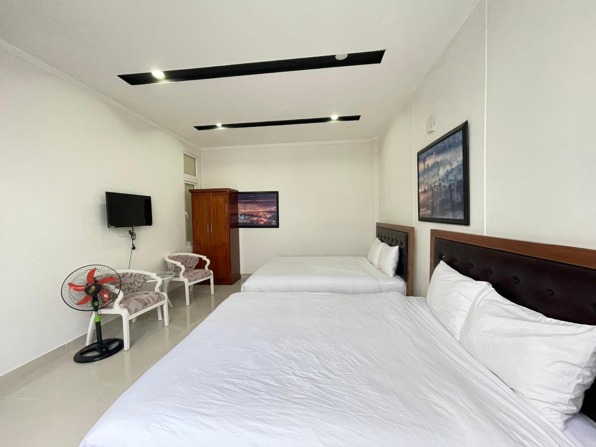 เฟือง วี 2 Hotel ดาลัด ภายนอก รูปภาพ
