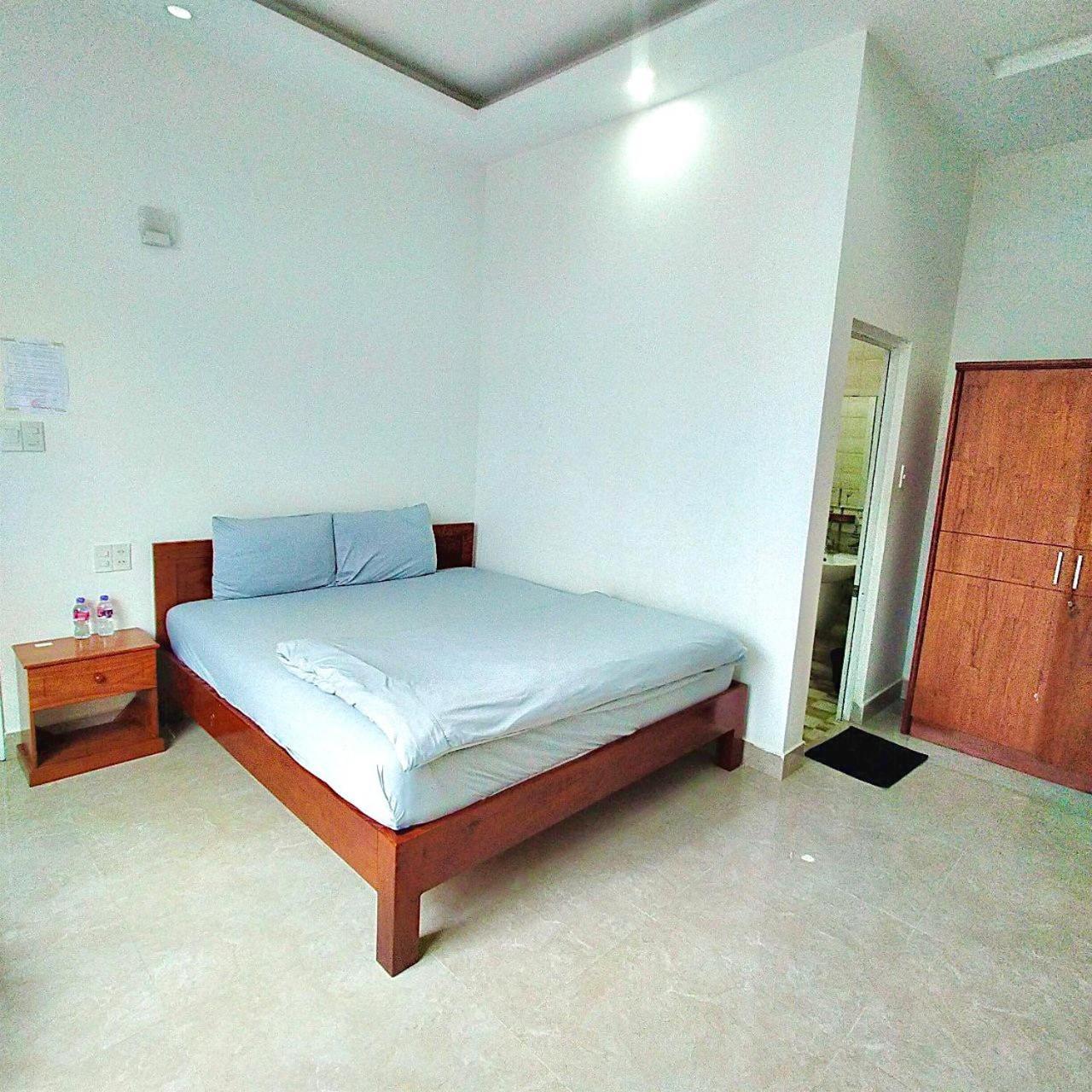 เฟือง วี 2 Hotel ดาลัด ภายนอก รูปภาพ